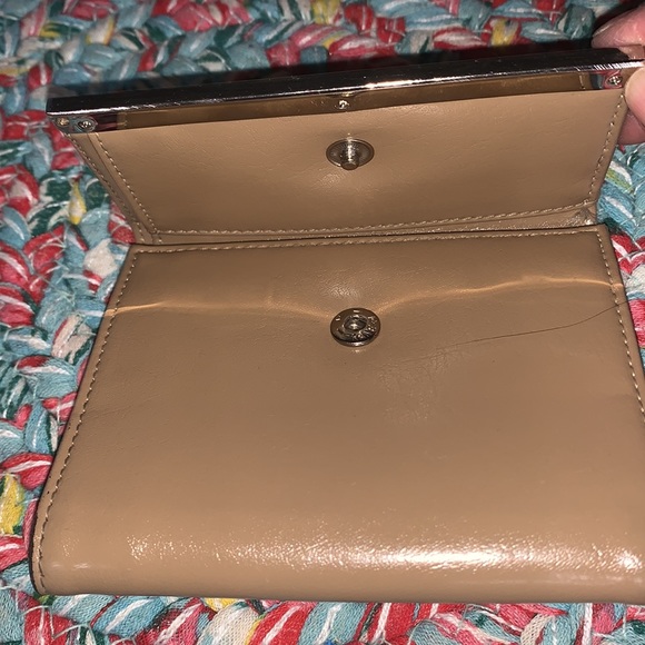 Guess Wallet (small) - Picture 5 of 10